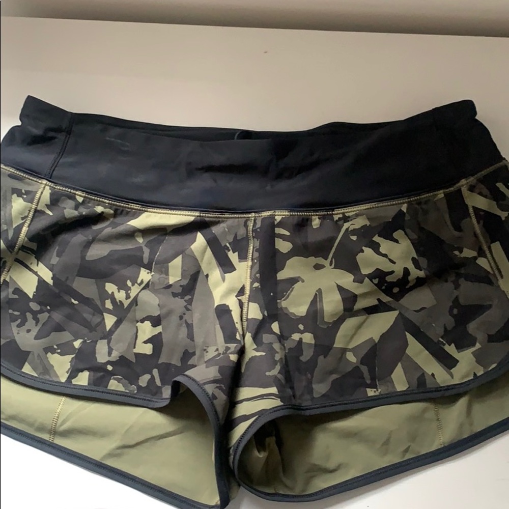 Lulu lemon short shorts
